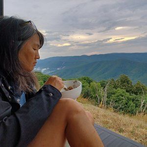 Meet your Posher, Kyung